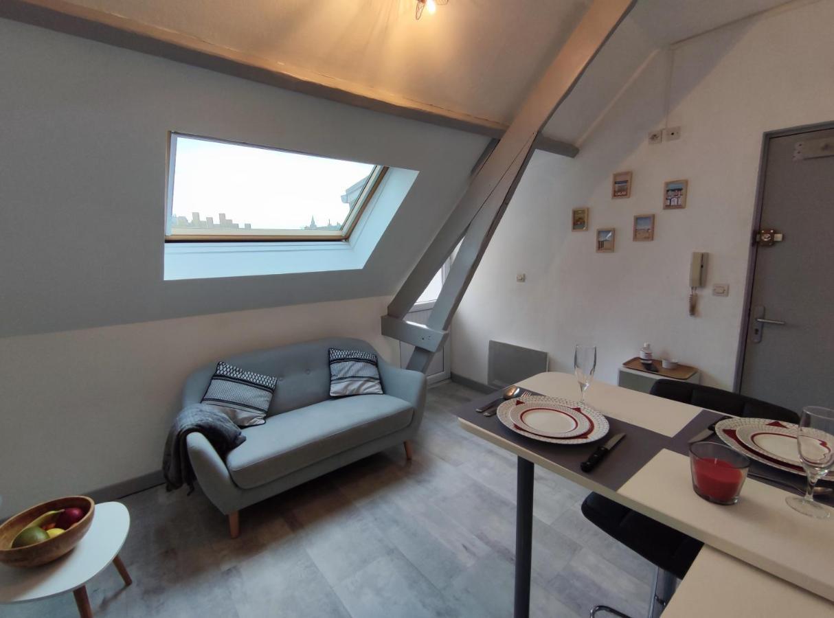 Joli Petit T2 Terrasse Proche Du Phare Leilighet Calais Eksteriør bilde