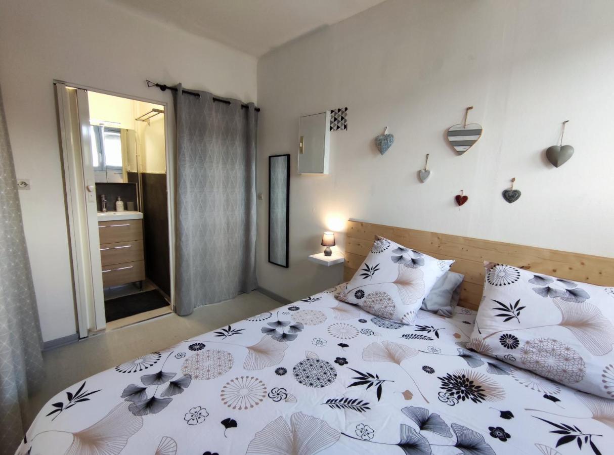 Joli Petit T2 Terrasse Proche Du Phare Leilighet Calais Eksteriør bilde